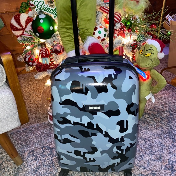 NWT KIDS Fortnite Hard case Carry on Suitcase Luggage - Picture 5 of 7